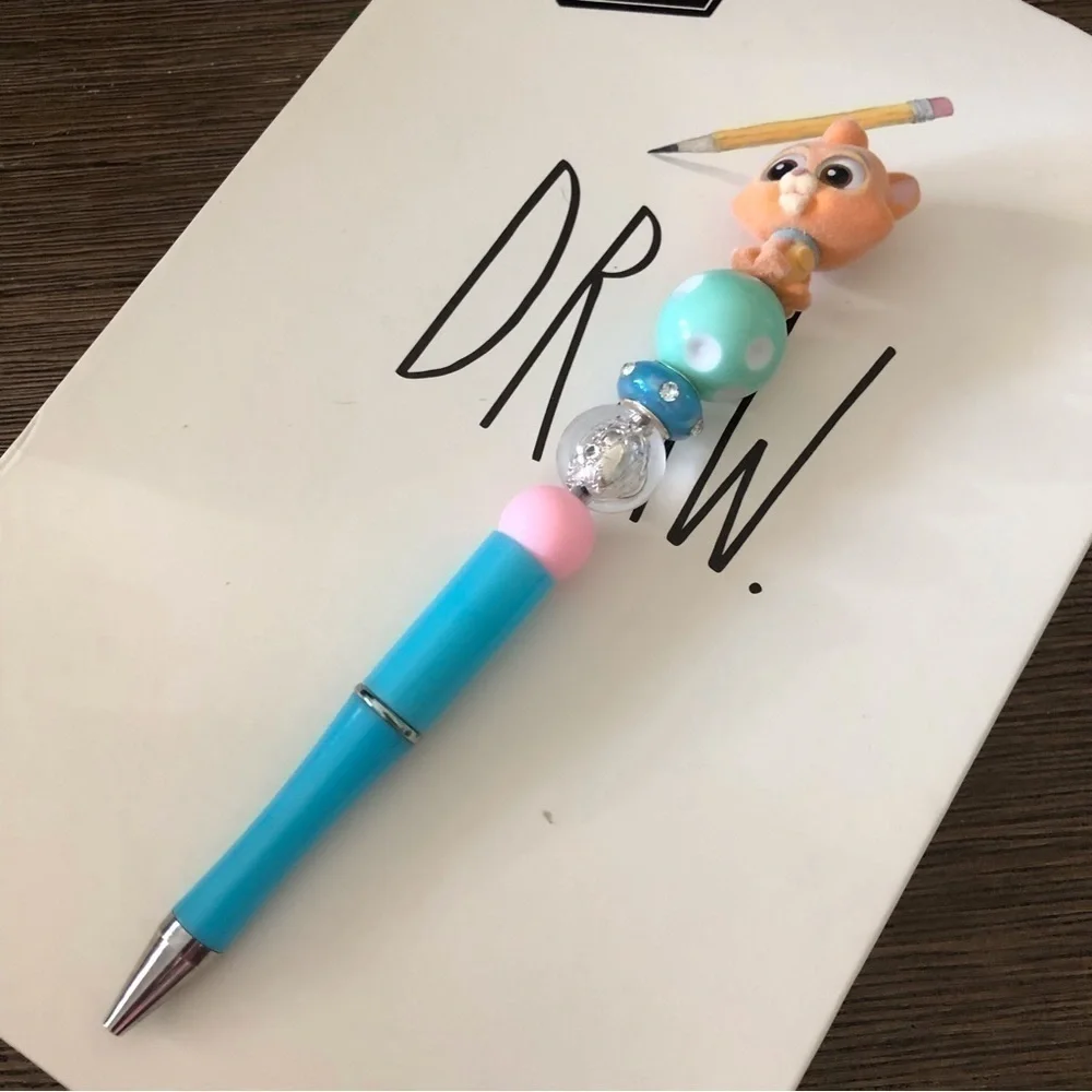 Disney Doorables: Oliver & Company: Oliver handmade beaded pen